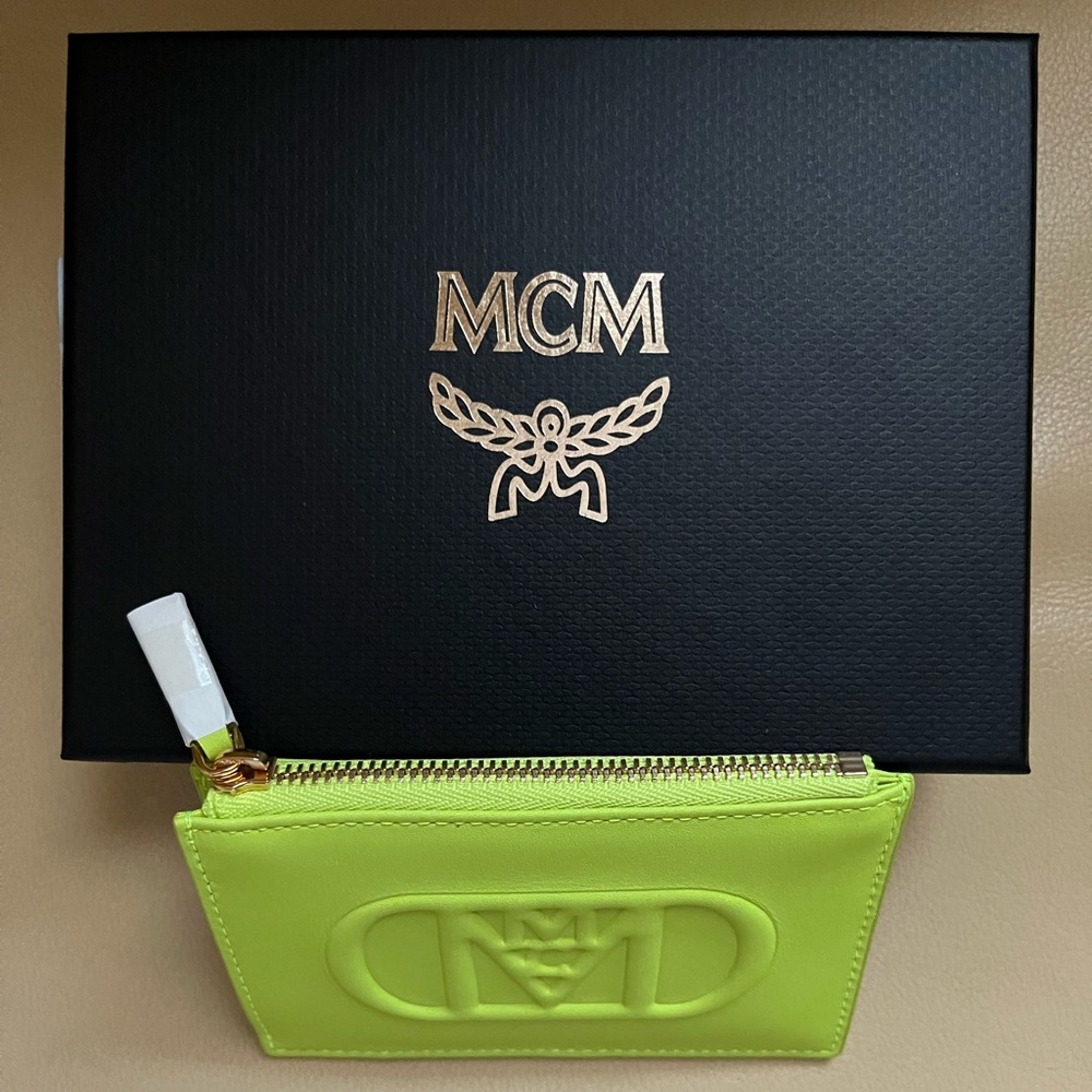!!!New!!! MCM Leather “Mode Travia” Card Holder